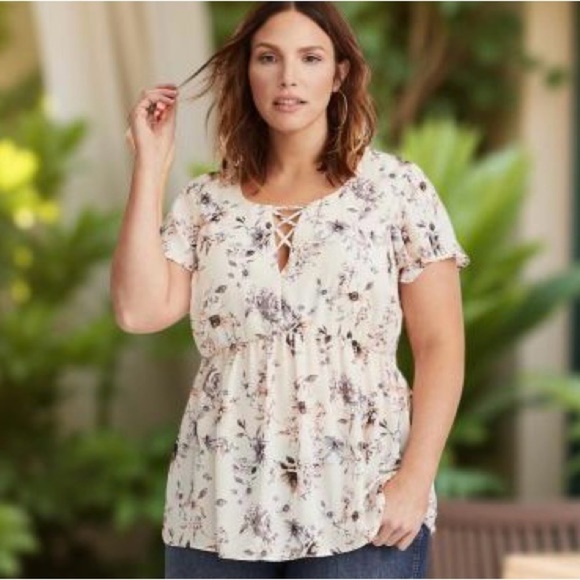 Torrid Ivory,pink,v-neck,Floral Babydoll tunic,Top,darling,flattering,soft SZ 2X - Picture 2 of 6